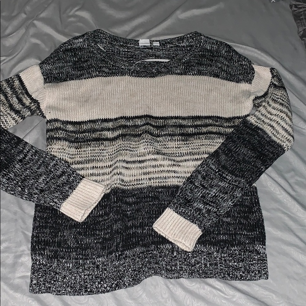 Amazing shape cozy sweater